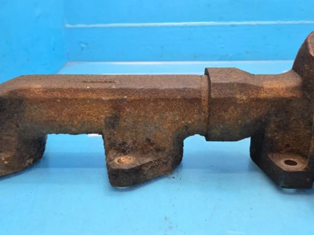 Billede 3 - John Deere 6125HZ001 Udstødningsmanifold R116838