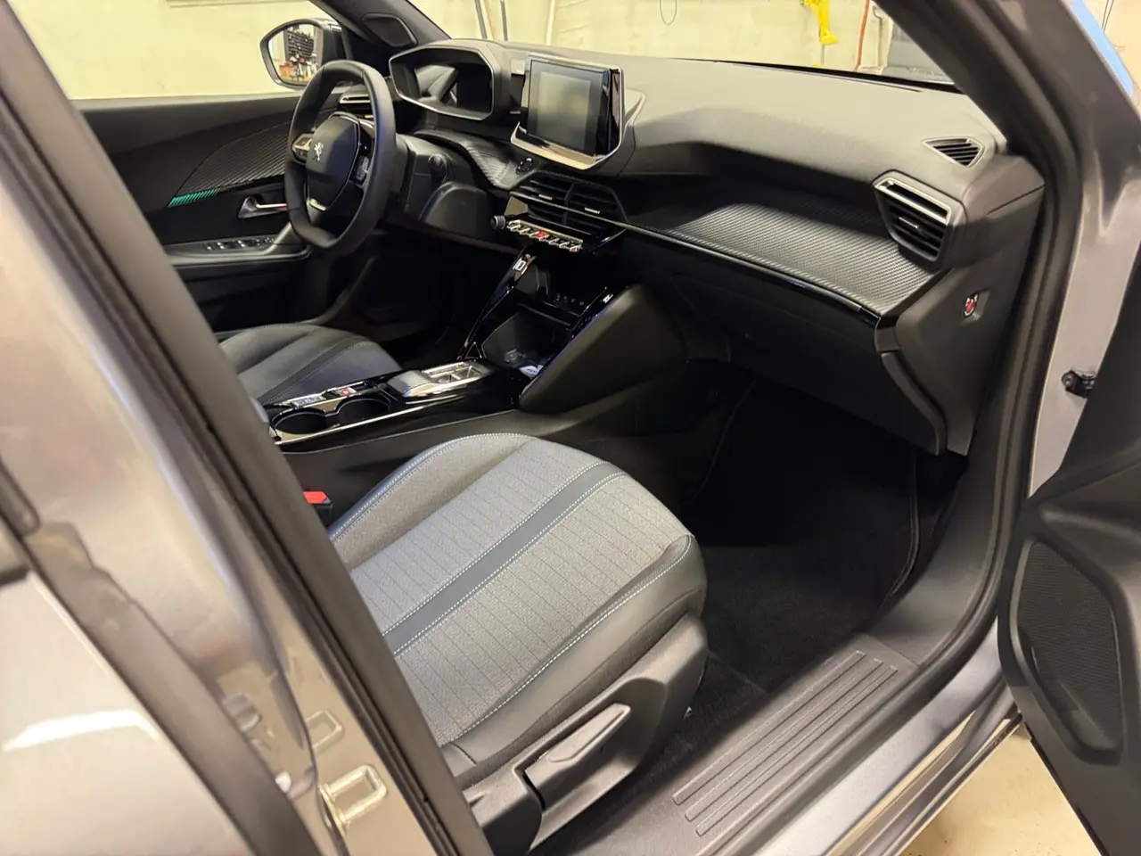 Billede 15 - Peugeot e-2008 50 Allure Pack