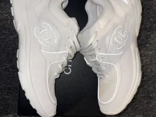 Helt nye Chanel sneaker