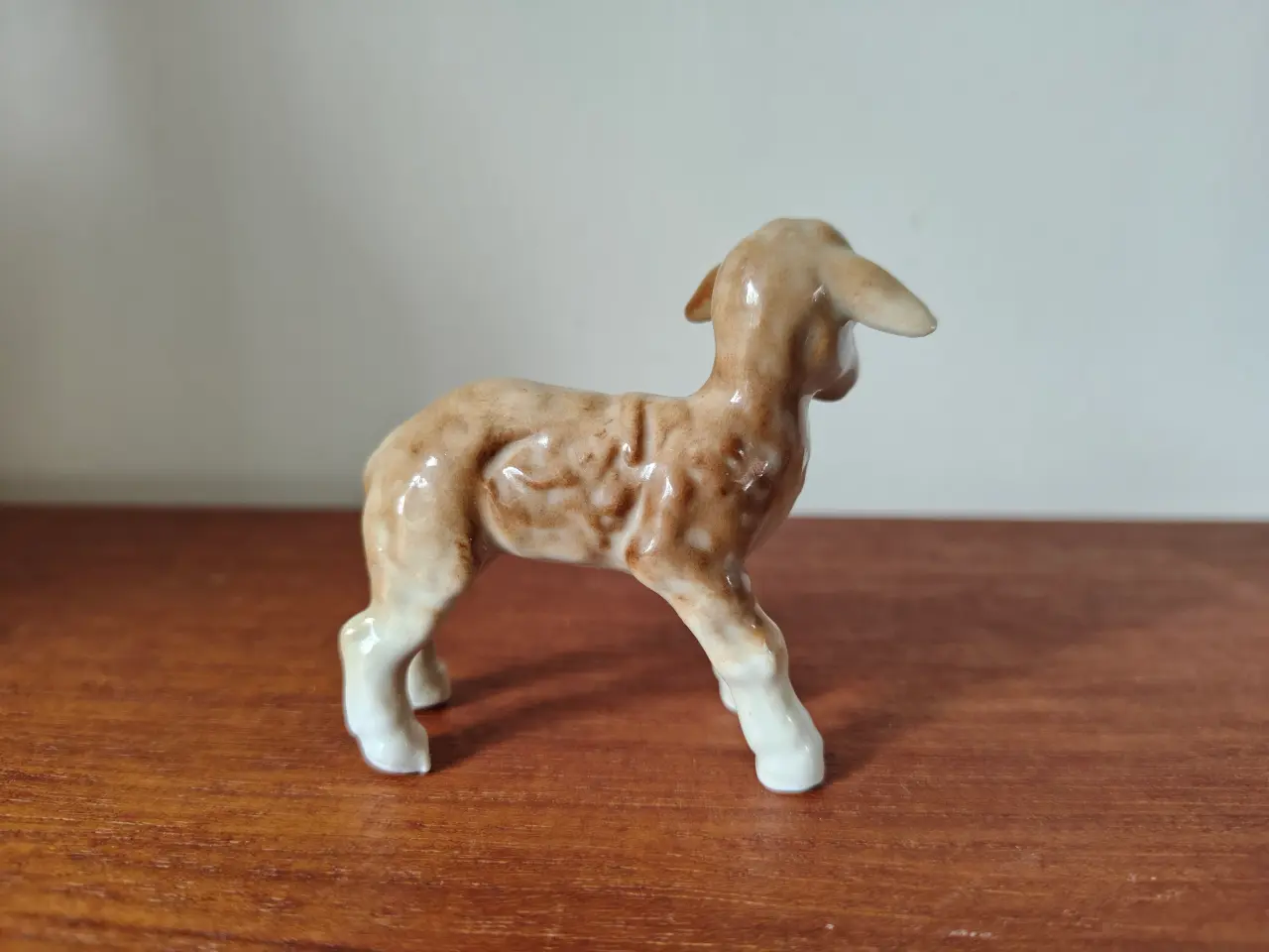 Billede 2 - Lille sød porcelænsfår