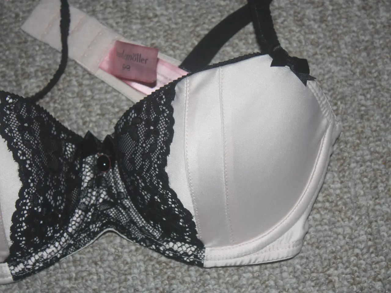 Billede 3 - BH Hunkemöller / hunkemøller str. 70B med blonde