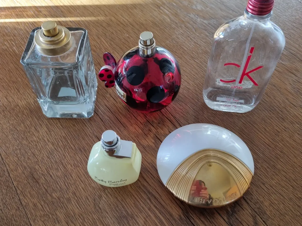 Billede 1 - Parfume, shampoo, creme, make up.