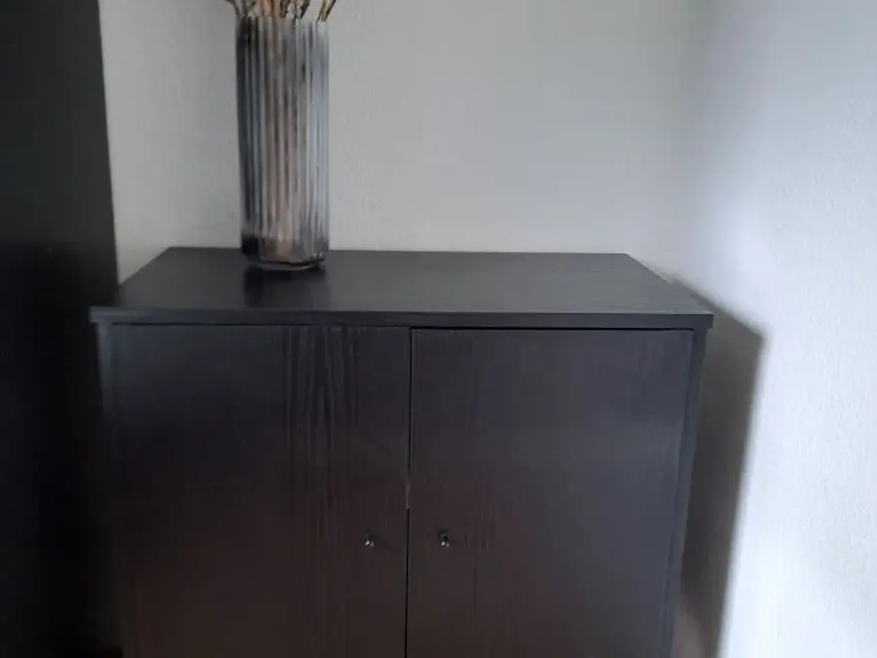 Billede 1 - Kommode med flote sort metal ben