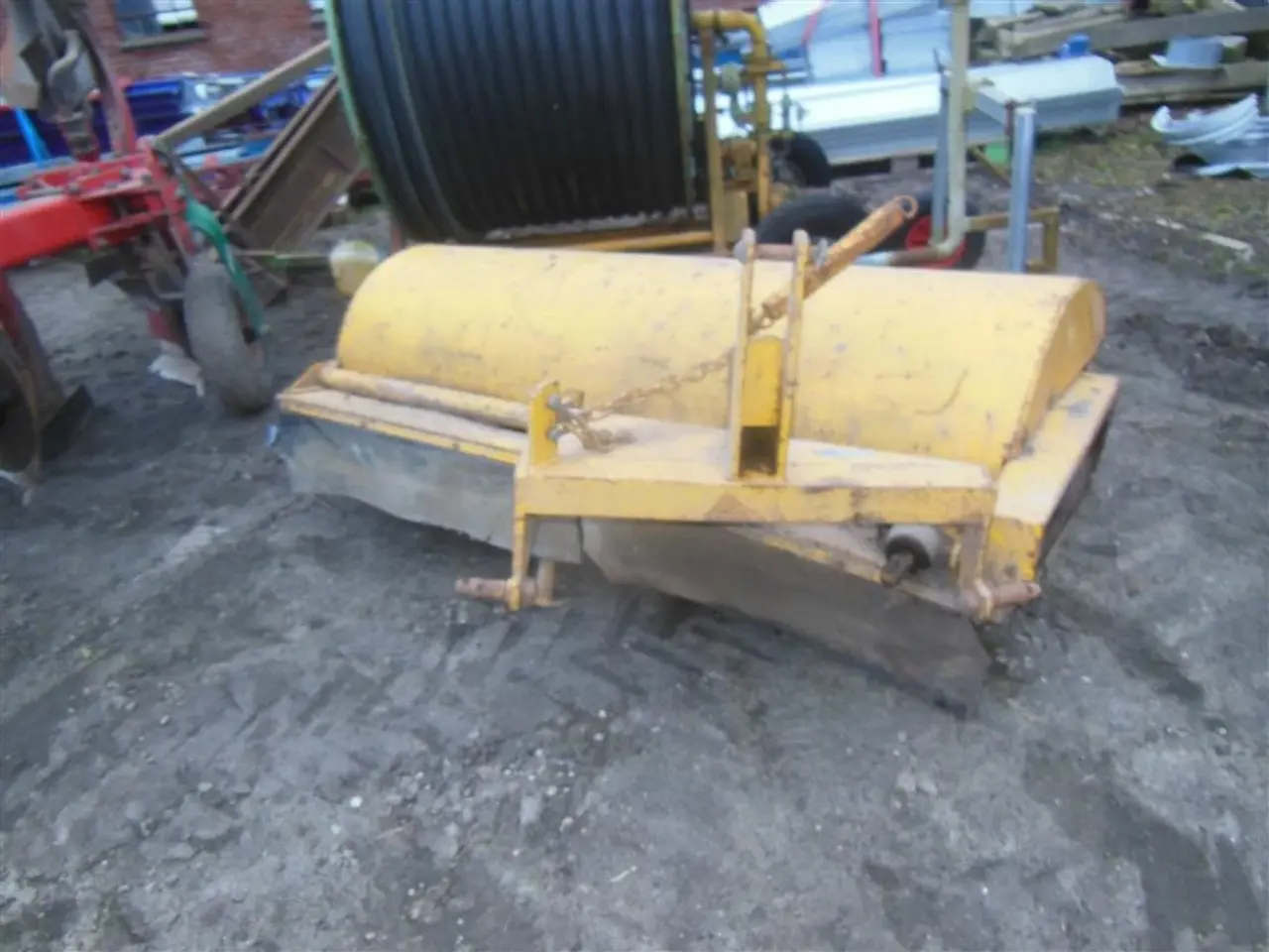 Billede 3 - - - - 1,8 meter kost til frontmontering.