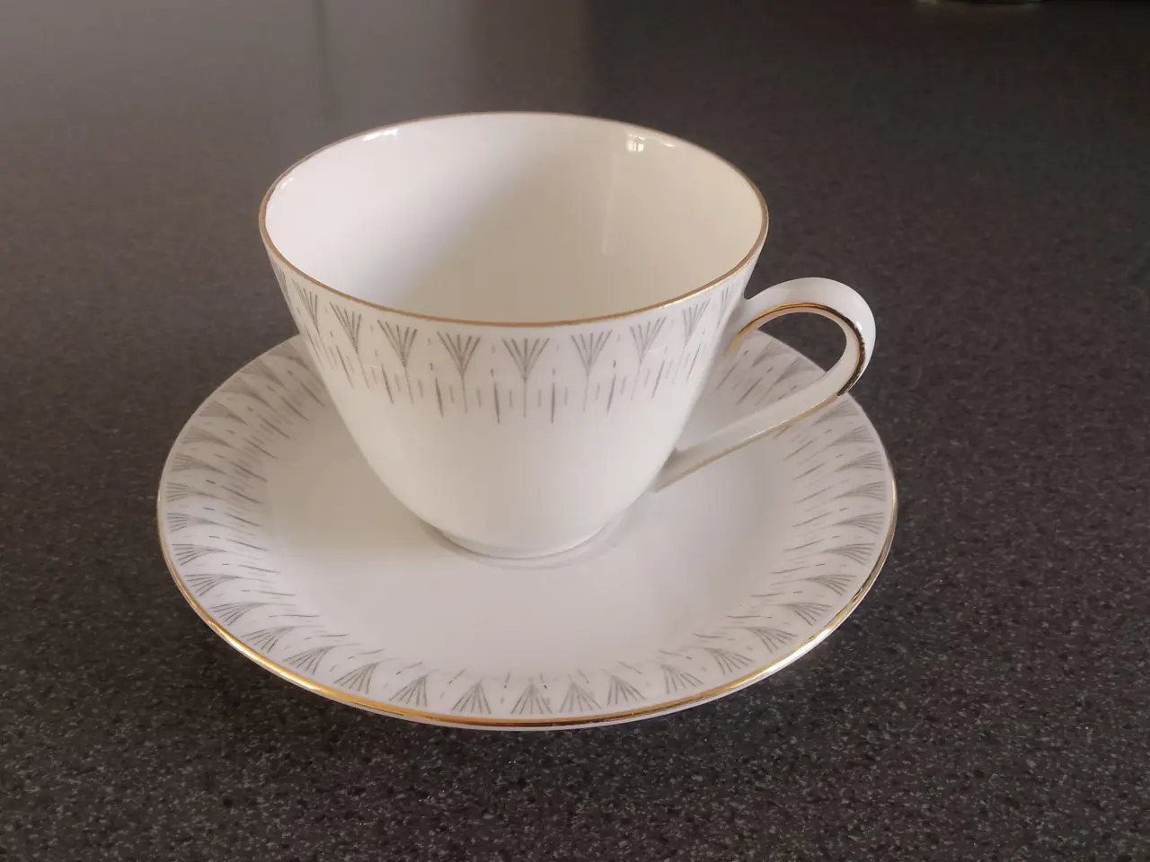 Billede 1 - Kongeå kaffe kop og underkop