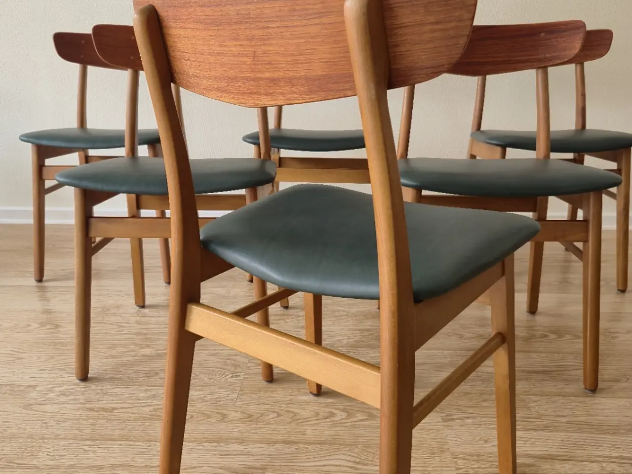 Billede 4 - 6 teak stole