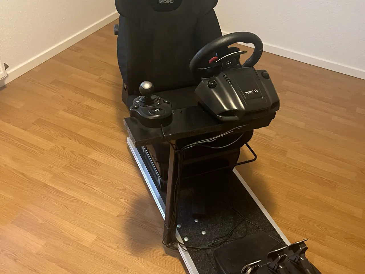 Billede 1 - Gamerstol - specialbygget. Incl. tilbehør