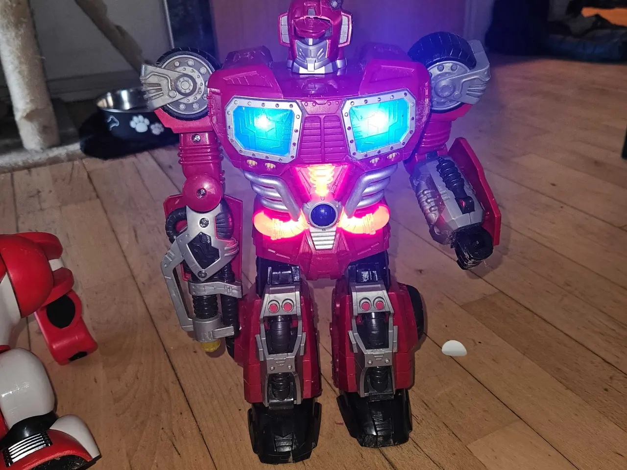 Billede 1 - Robot med lys