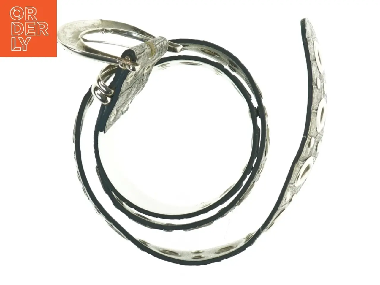 Billede 2 - Læderbælte med metalnitter (str. 98 cm)