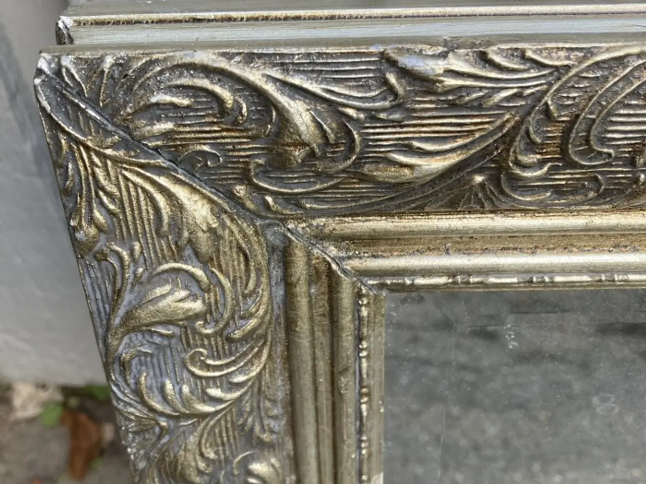 Billede 2 - Spejl med ornamentik kant – facetslebet