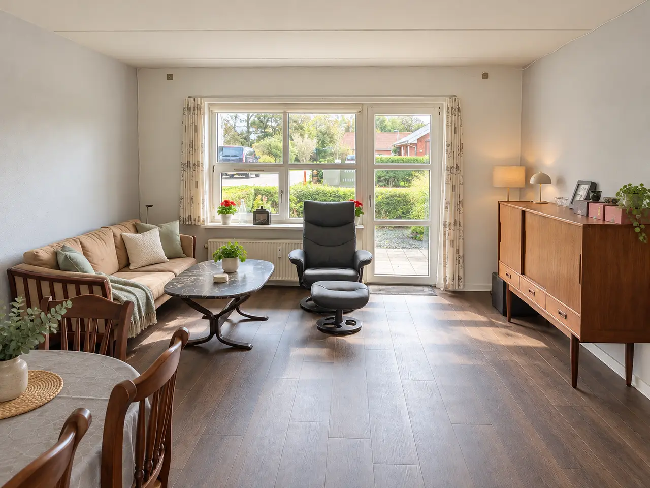 Billede 2 - 84 m² andelsbolig med have centralt i Tarm