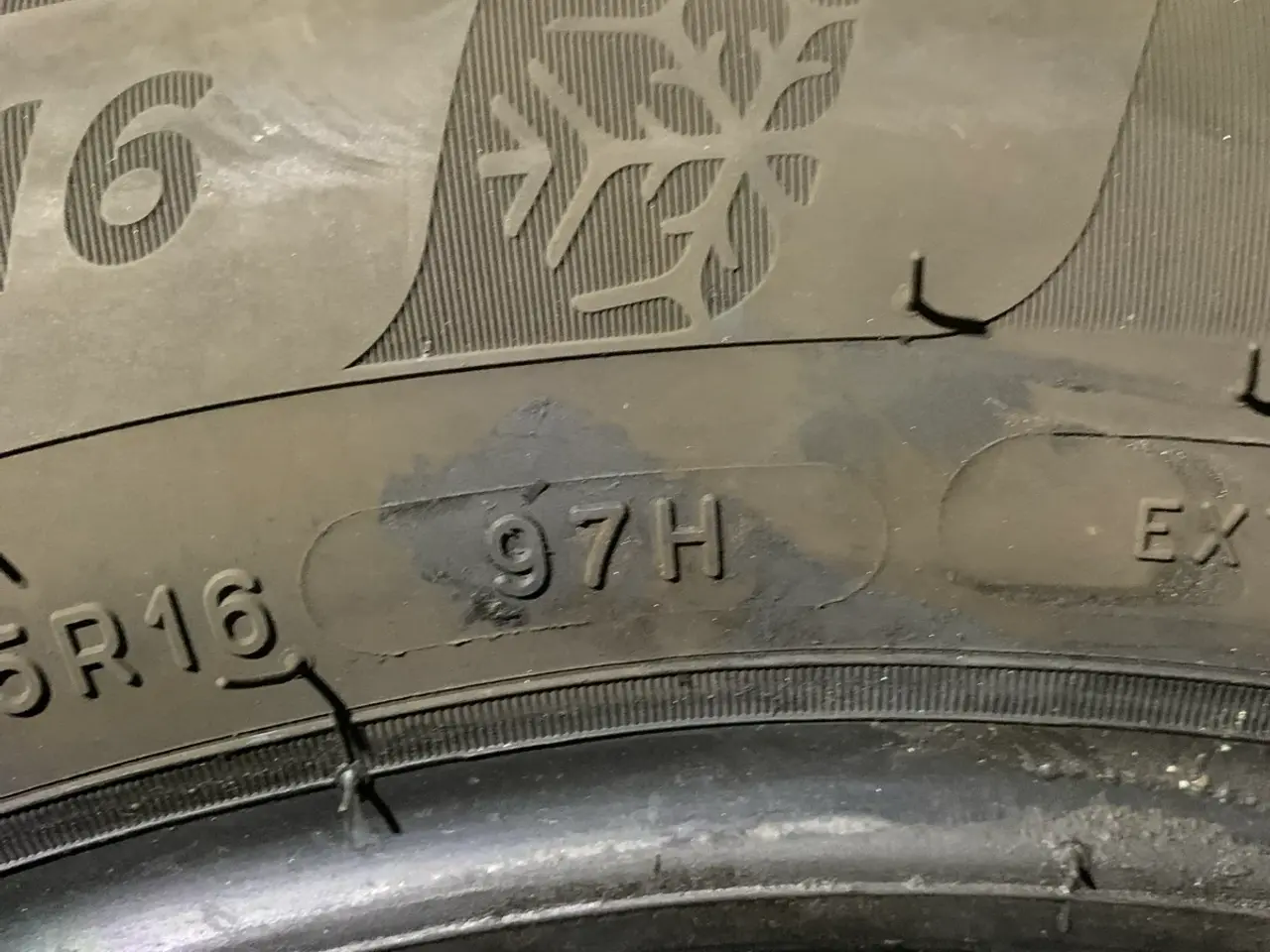 Billede 2 - Michelin vinterdæk “16