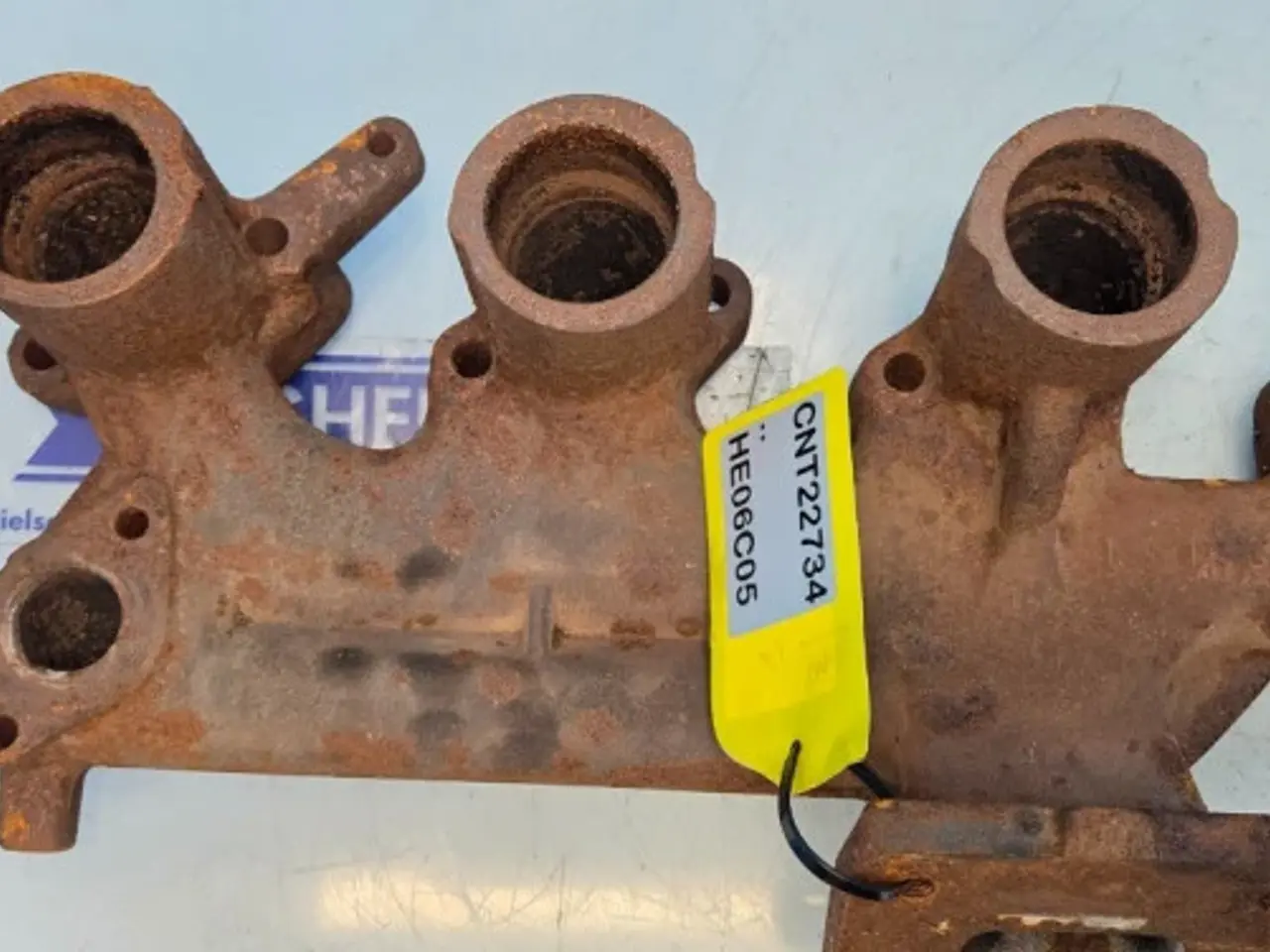 Billede 3 - John Deere  6068   Manifold   R521308