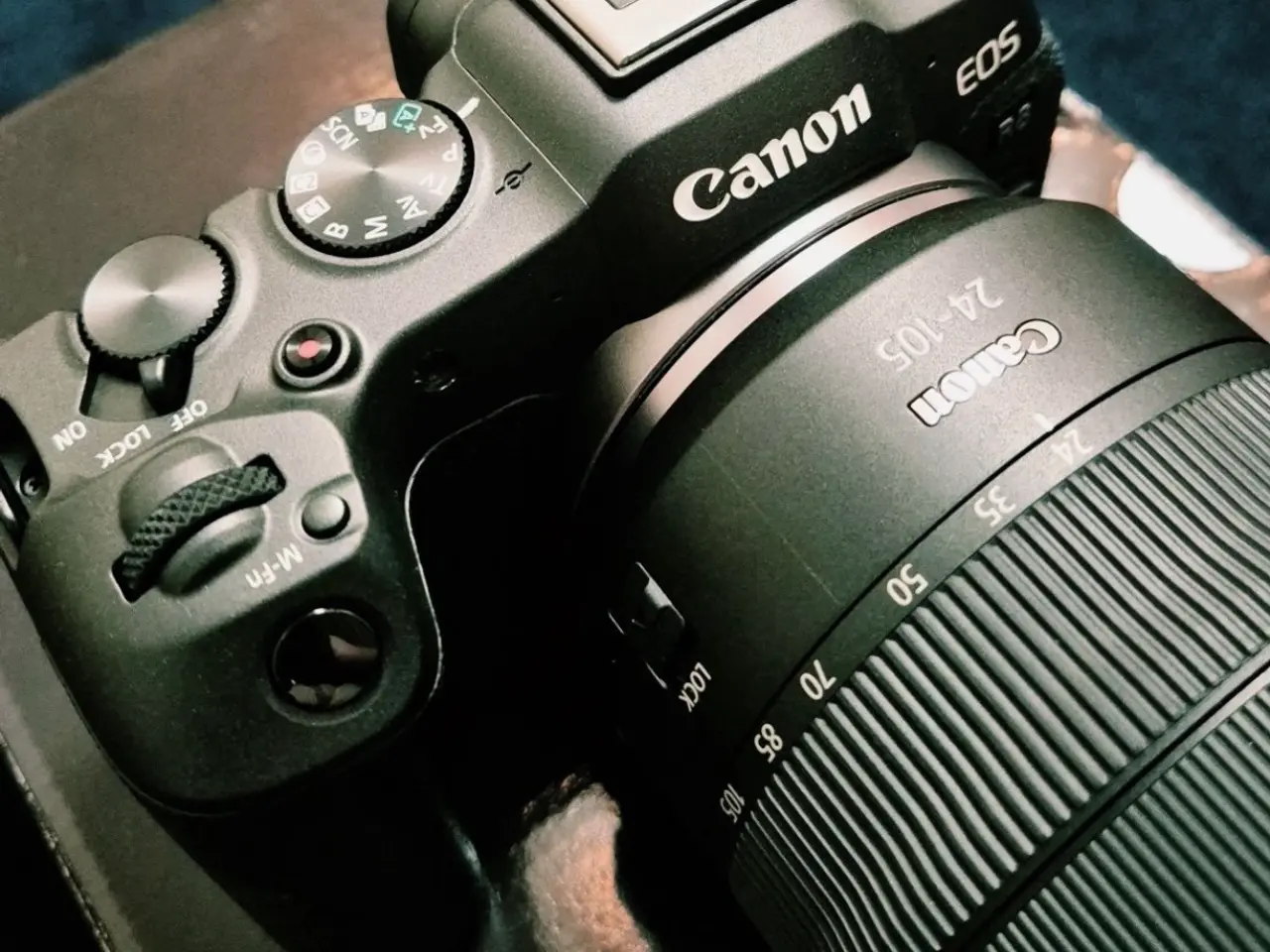 Billede 3 - Sælg Canon EOS R8 med Canon RF 24-105mm F4 L IS US