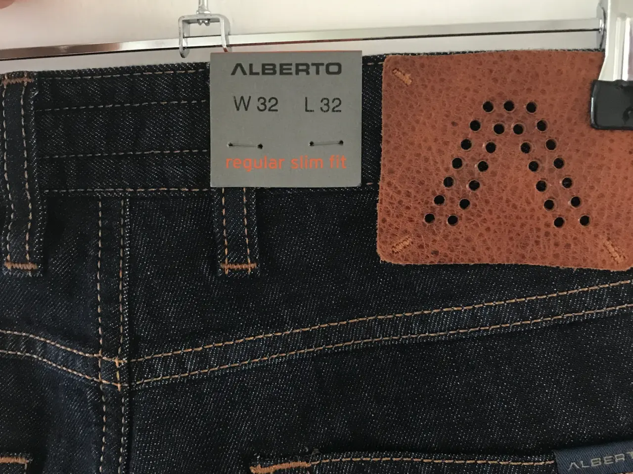 Billede 2 - Nye cowboybukser fra Alberto str 32