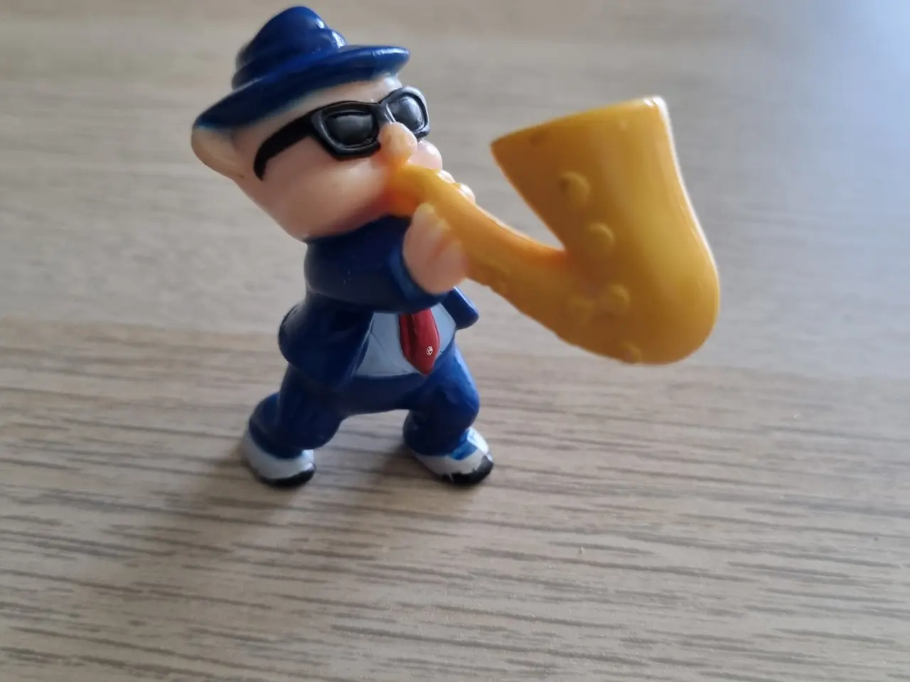Billede 2 - Porky Pig spiller på Saxophon. Konica- Looney Tu