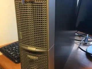 Fujitsu primergy tx 120 s2