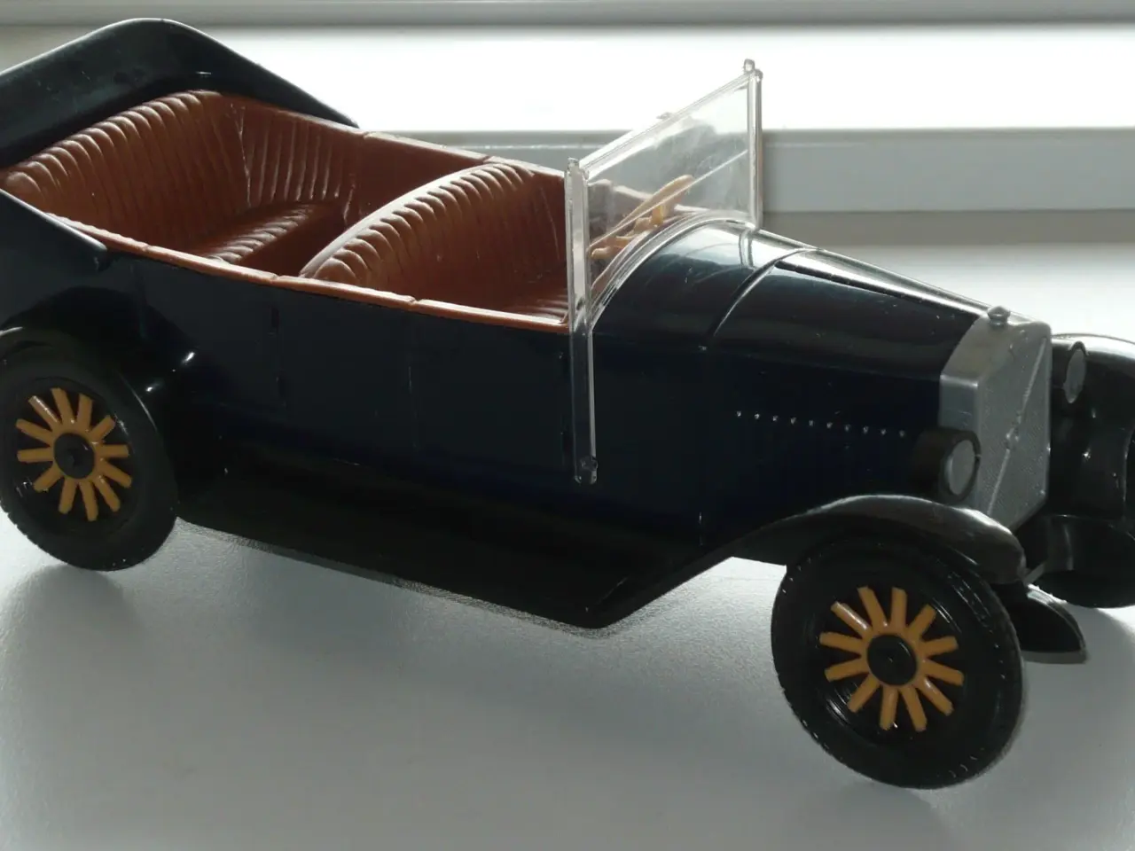 Billede 4 - Volvo Finsk  Plast Modelbil