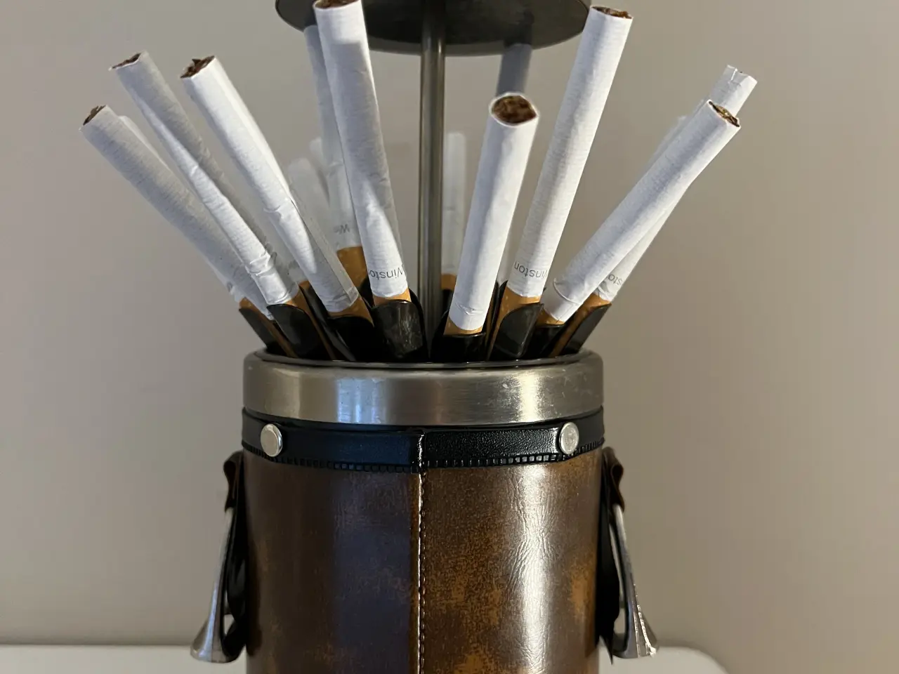 Billede 2 - Flot gammel mekanisk cigaretholder fra 60’erne 