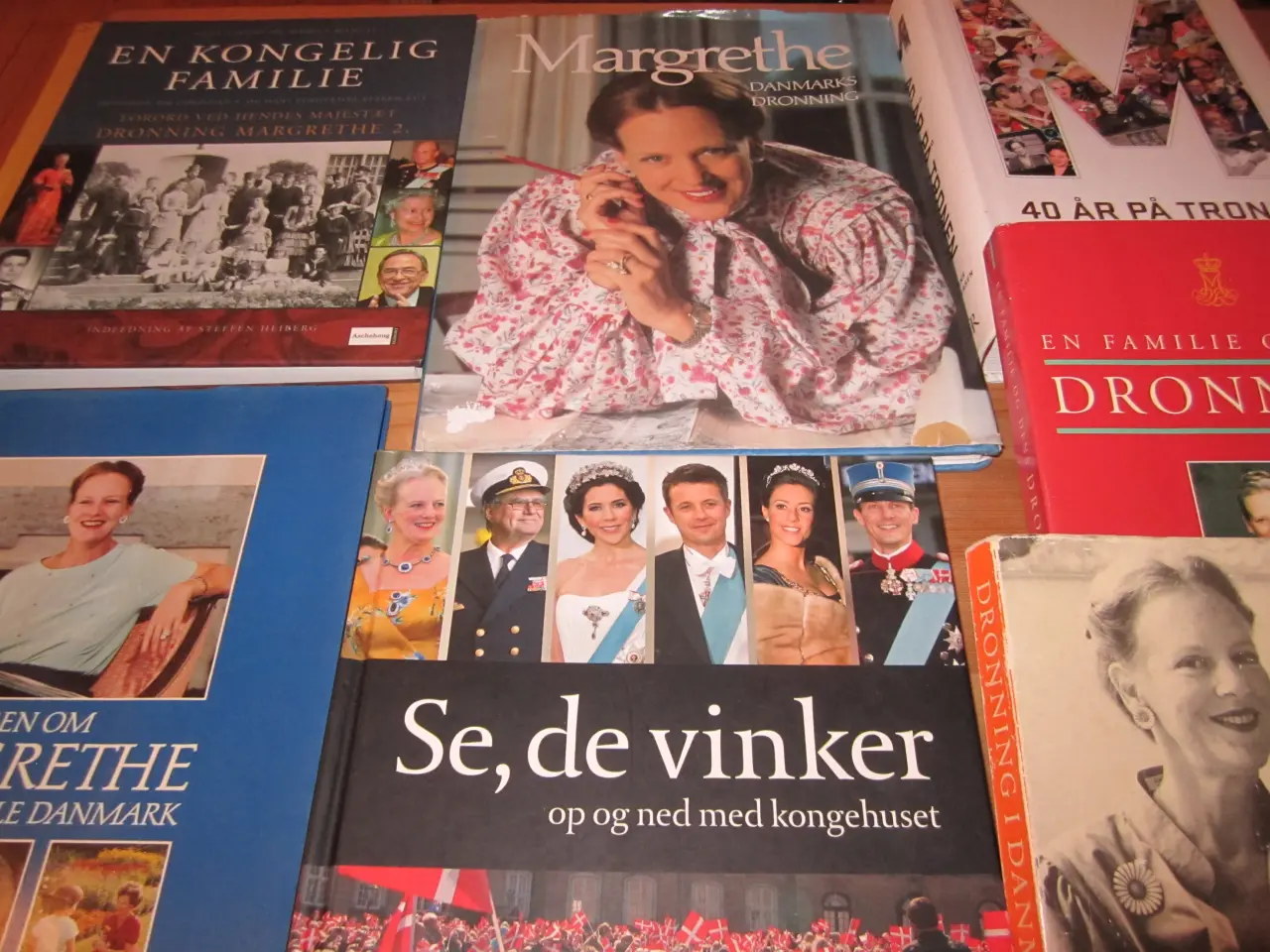 Billede 6 - Mange KONGELIGE Bøger.
