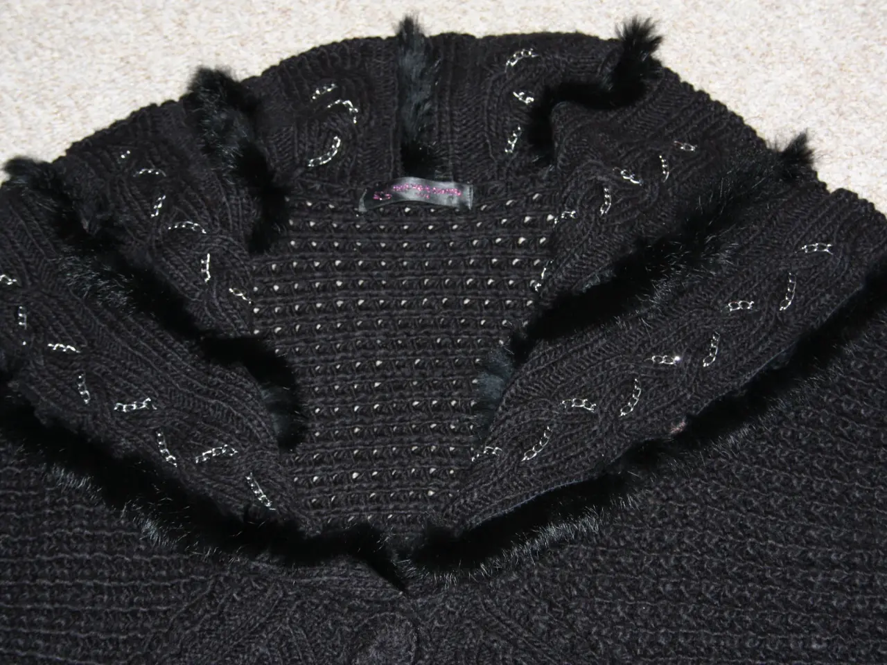 Billede 2 - Onlyfashion sweater str. M/L med pels