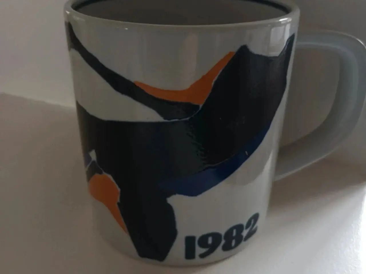 Billede 1 - Stort Årskrus 1982 royal copenhagen
