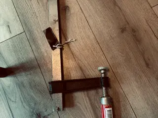 1 skruetvinge