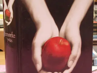 Twilight - Tusmørke af Stephenie Meyer