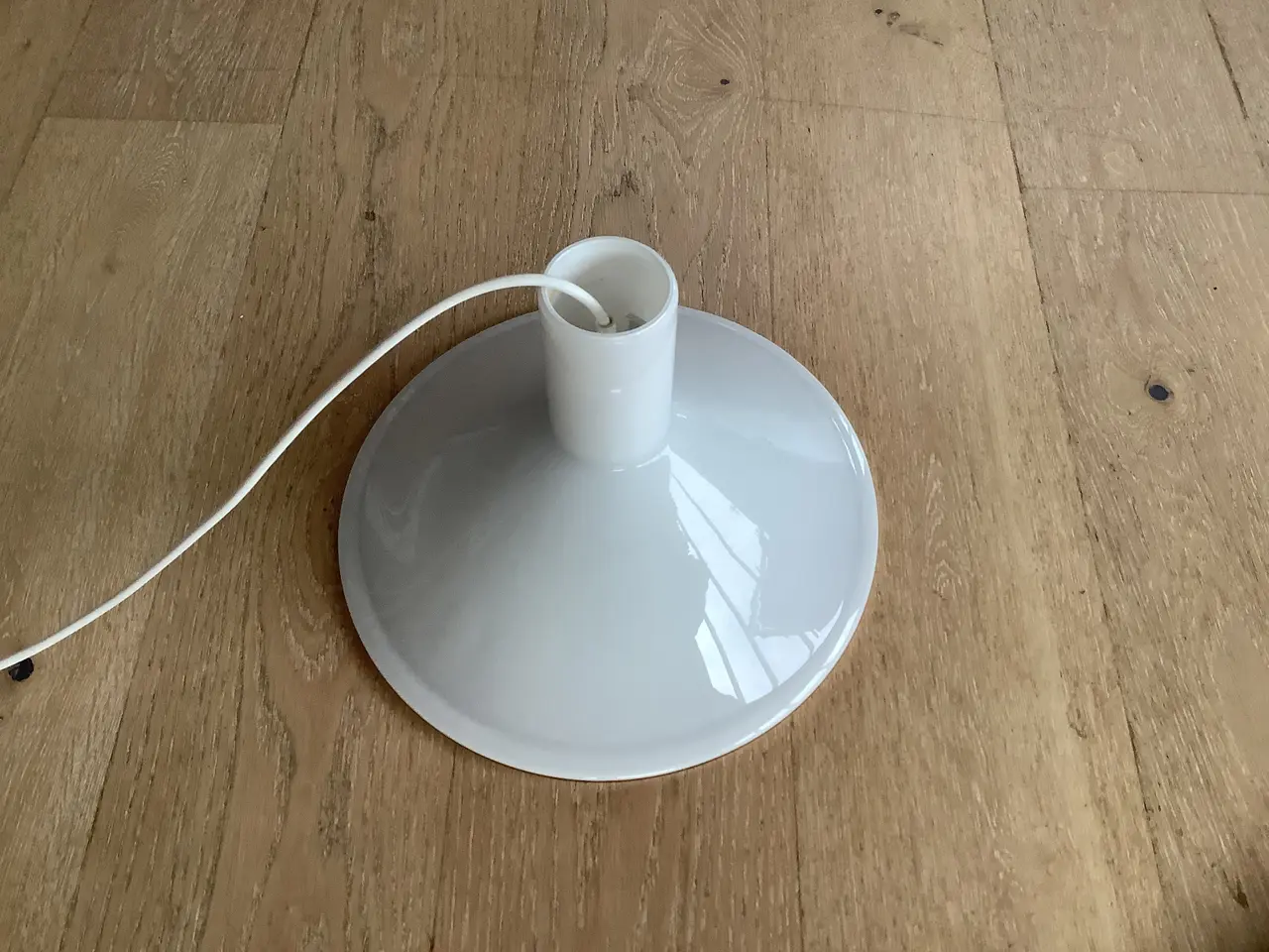 Billede 1 - Hvid glaslampe til loft i  Holmegård Glas