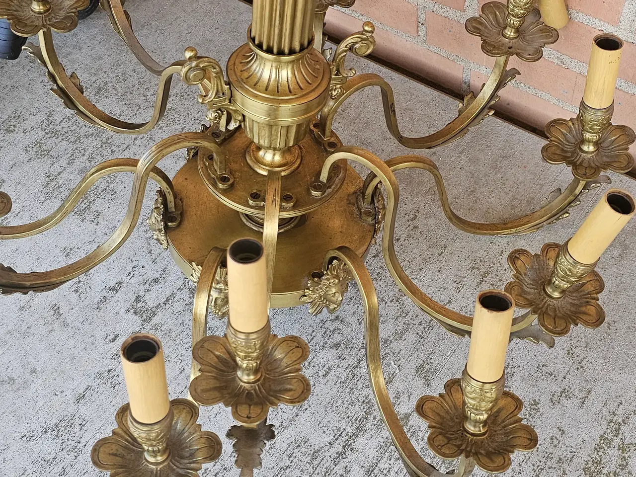 Billede 1 - 12 armet Messing lysekrone