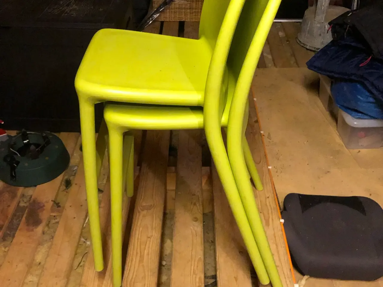 Billede 1 - Junior stol fra ikea grøn 2 stk