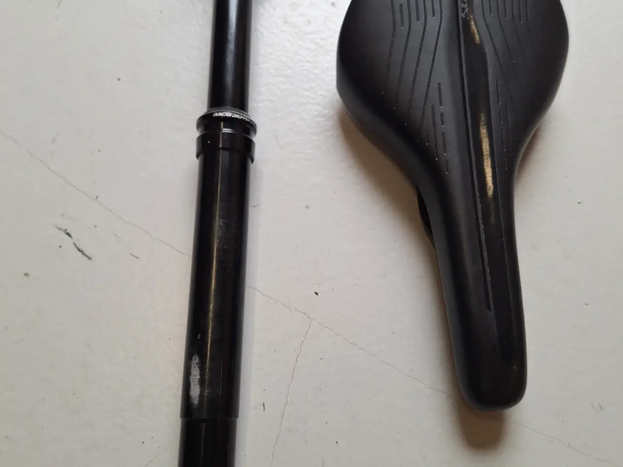 Billede 2 - Dropper post plus saddel 