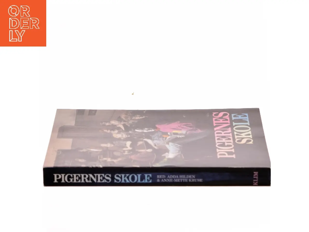 Billede 2 - Pigernes skole (Bog)