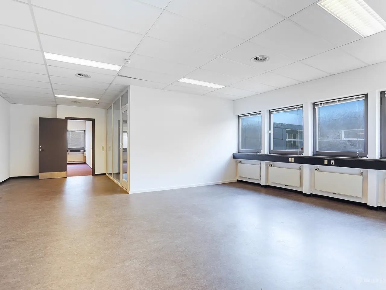 Billede 3 - Kontor/showroom velegnet til undervisningsformål, handel mm