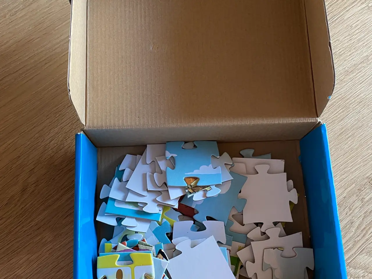 Billede 14 - Disney pudlespil med 200 brikker 6 spil ialt