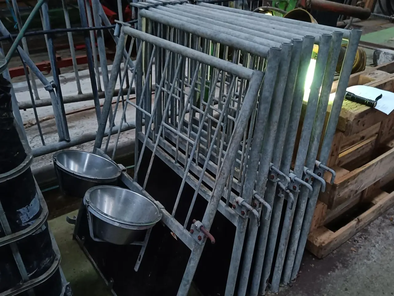 Billede 1 - - - - Kavlelåger 8 stk. med skåle, mangler nok 3 skåle.