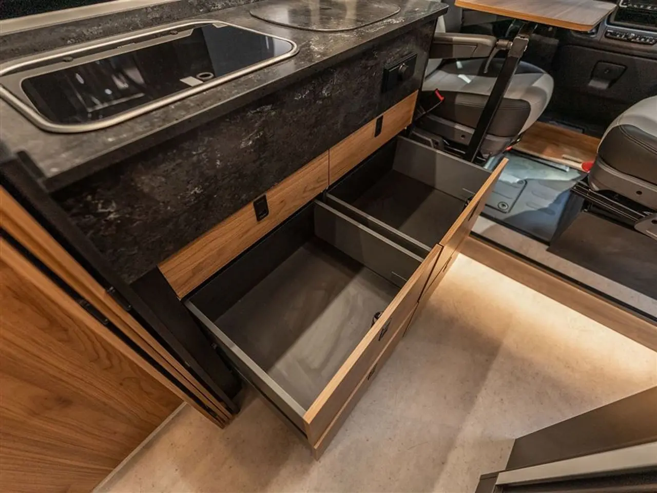 Billede 12 - 2026 - FURGOK X-LOUNGE 640+ LUKSUS VAN