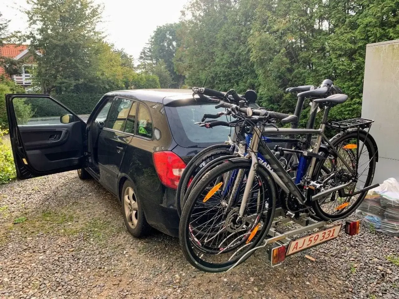 Billede 1 - UDLEJES - Kraftigt cykelstativ til tre cykler