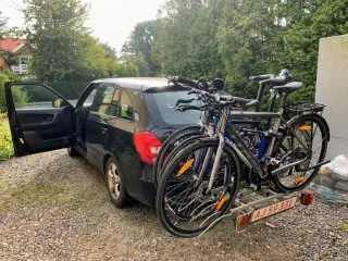 UDLEJES - Kraftigt cykelstativ til tre cykler
