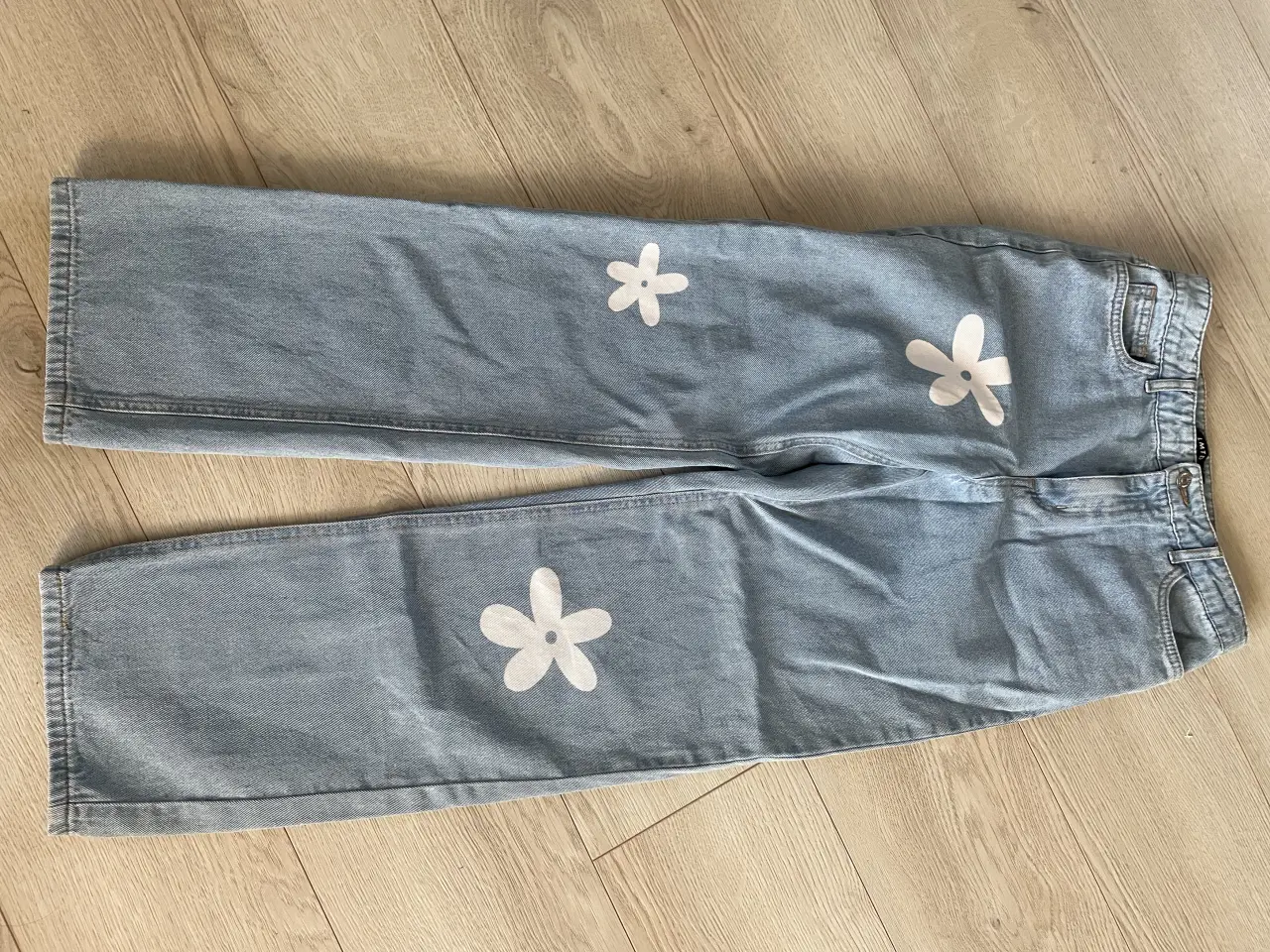 Billede 1 - Smarte jeans med blomster