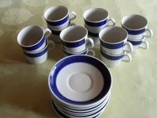 Blå koka kaffekopper m .underkop, NEDSAT