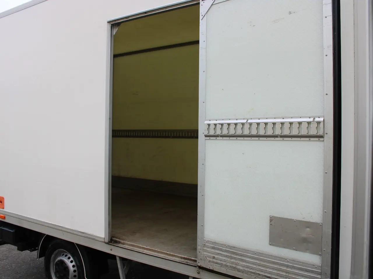 Billede 10 - Iveco Daily 2,3 35S16 Alukasse m/lift AG8