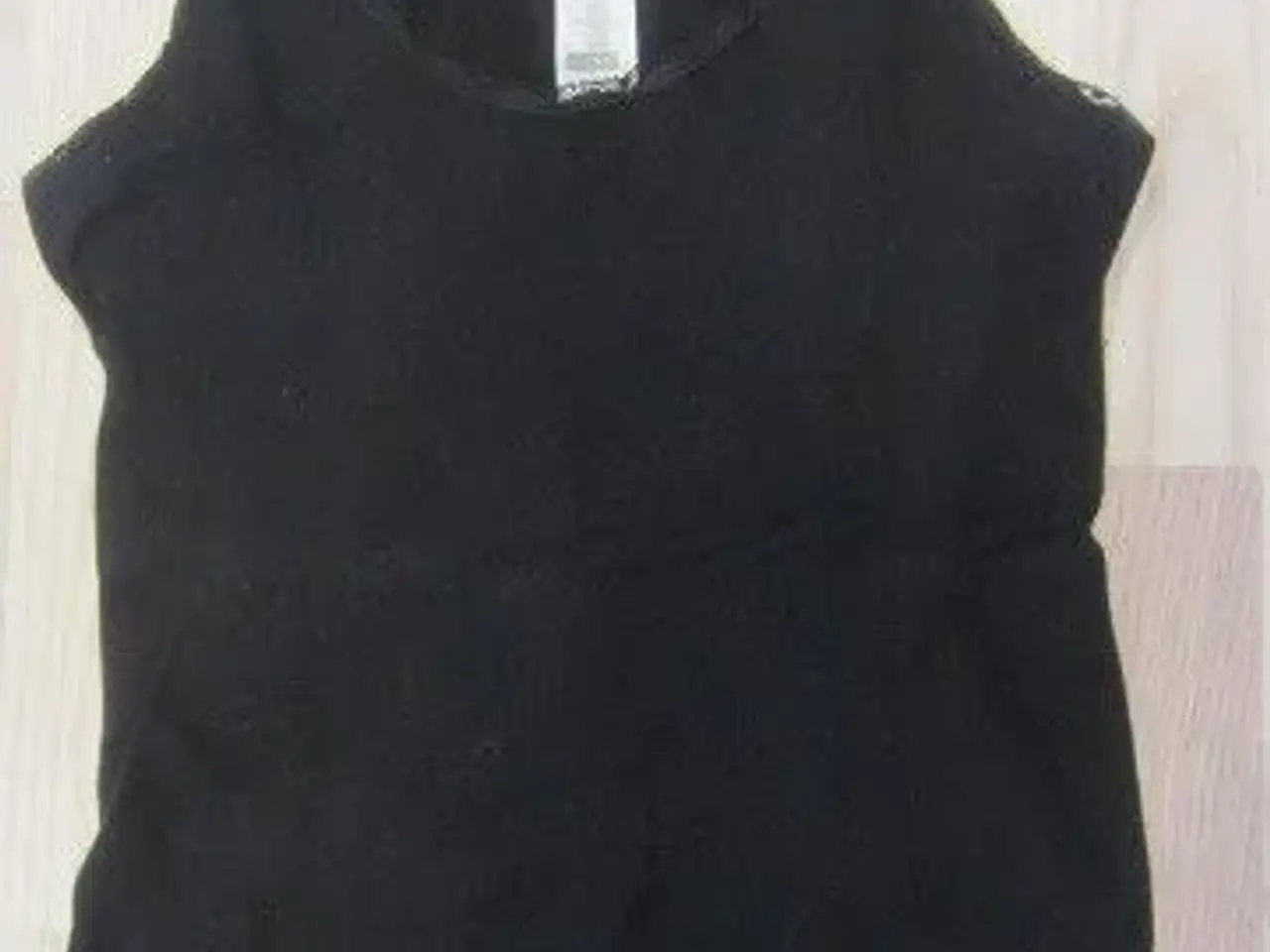 Billede 1 - Str. S/M, sort top