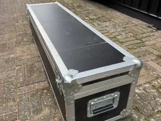 Våbenkuffert til 3 våben, specialbygget flightcase