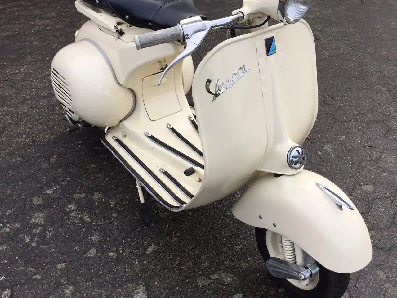 Billede 1 - Købes Vespa ...projekt og vespa dele 