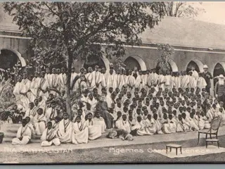 Santhalistan - Pigernes Gaard - Indien - Missioner - Brugt