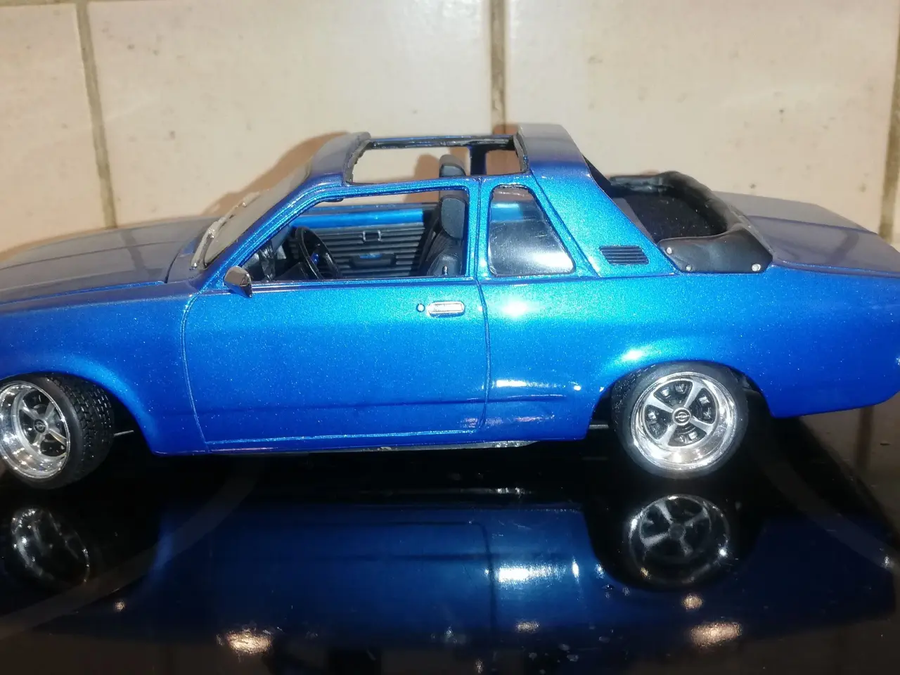 Billede 1 - MEGET spichæl 1:18 Opel Kadett C Areo