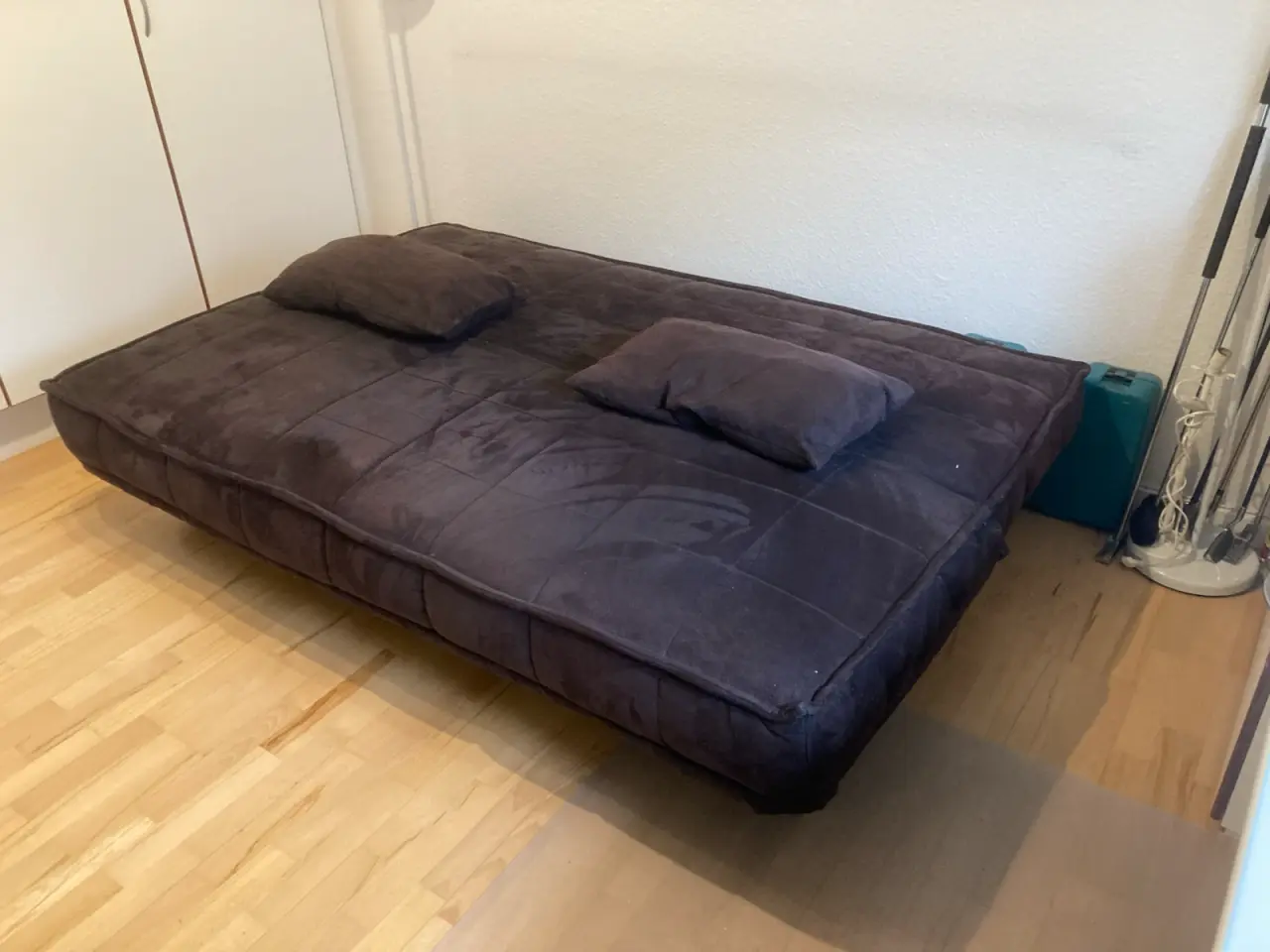 Billede 3 - Dobb. Sovesofa med magasin.