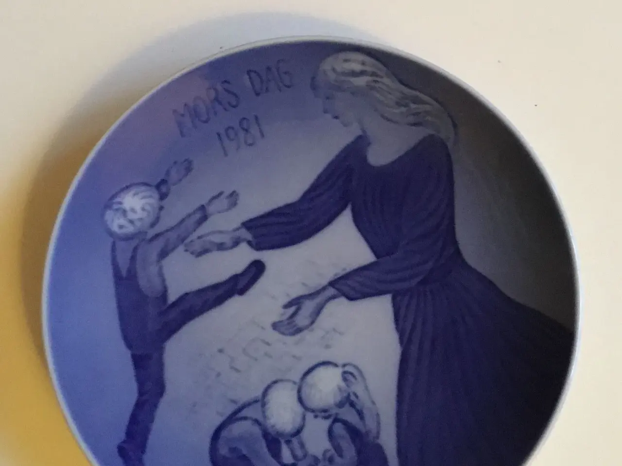 Billede 4 - Mors dags gave 3 skønne platter Royal Copenhagen