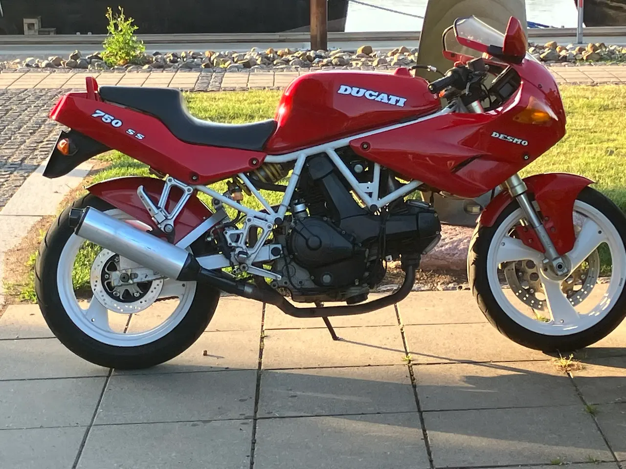 Billede 2 - Fantastisk flot og velkørende Ducati